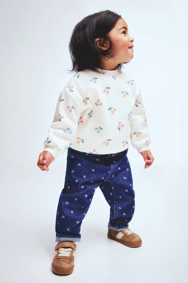 اتش اند ام سويت شيرت بطبعة مميزة